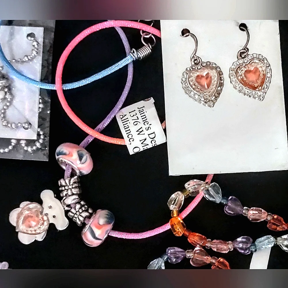 Girls' Teddy Bear & Heart Necklace & Earrings Set of 2 - Picture 7 of 9